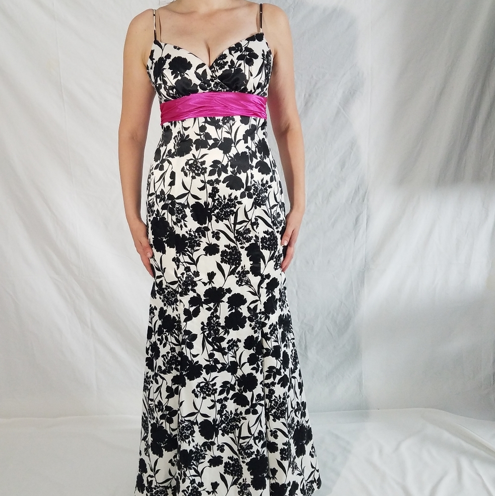 Beautiful Summer dress - Picture 11 of 14